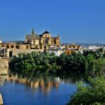 1-800px-Cordoba_Mosque01