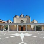 1011px-Roma,_chiesa_di_Sant’Alberto_Magno_-_Facciata_1